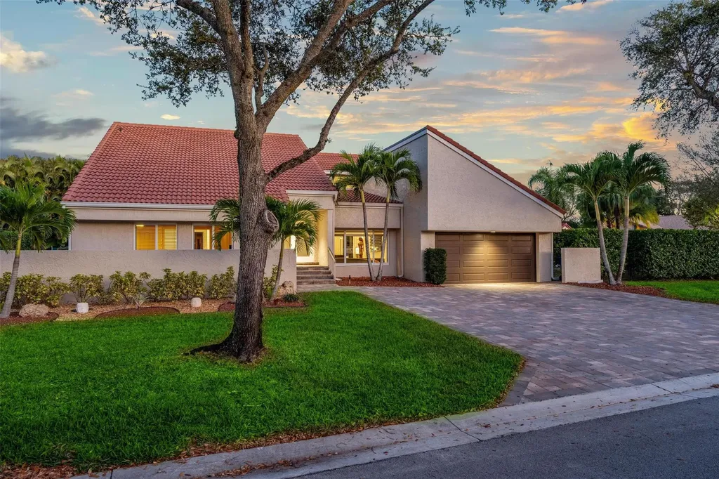 4777 NW 92nd Terrace Coral Springs FL 33067