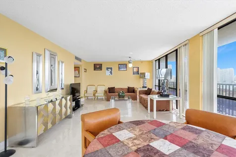 2017 S Ocean Drive Hallandale Beach FL 33009