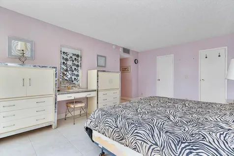 2017 S Ocean Drive Hallandale Beach FL 33009