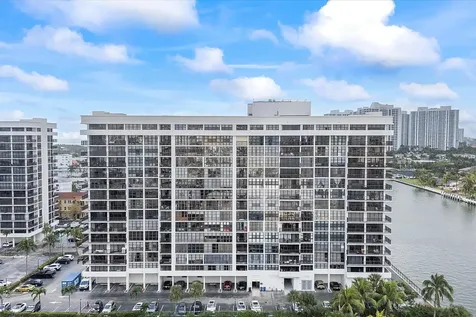 2017 S Ocean Drive Hallandale Beach FL 33009
