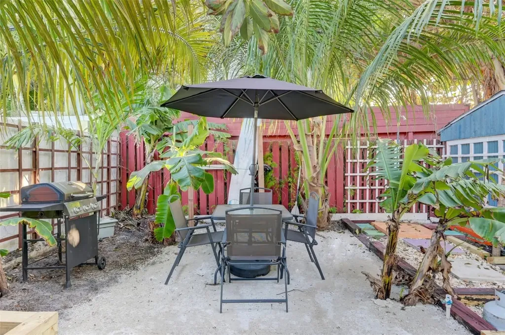 1944 NE 5th Street Deerfield Beach FL 33441