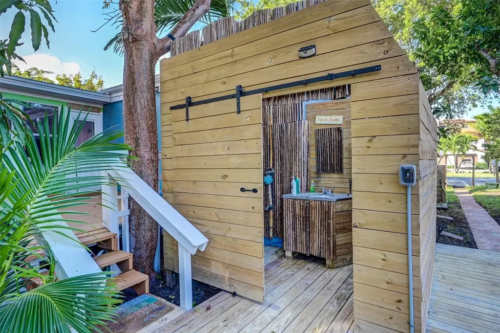 1944 NE 5th Street Deerfield Beach FL 33441