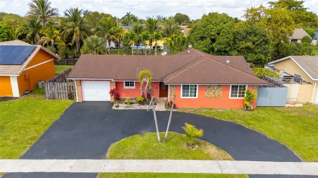 8551 NW 50th Street Lauderhill FL 33351