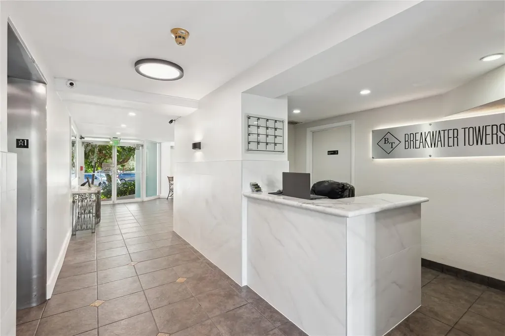 1900 S Ocean Drive Fort Lauderdale FL 33316