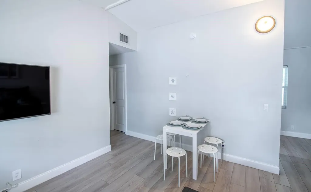 24 SW 4th Avenue Delray Beach FL 33444