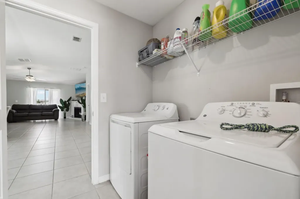 16621 Sunburst Lake Street Wimauma FL 33598