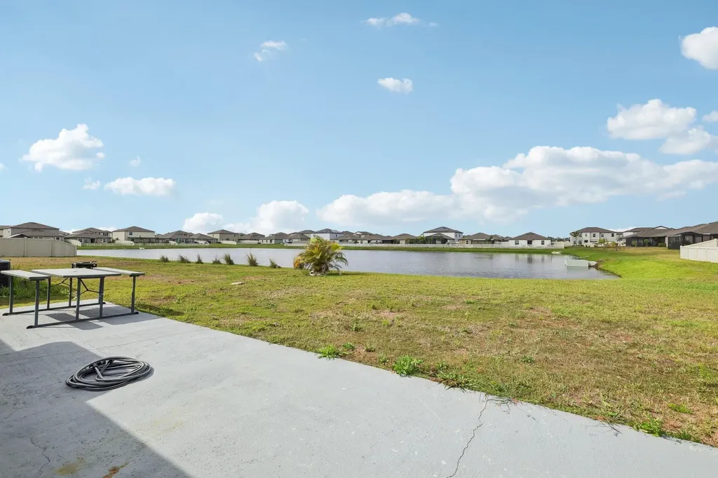 16621 Sunburst Lake Street Wimauma FL 33598