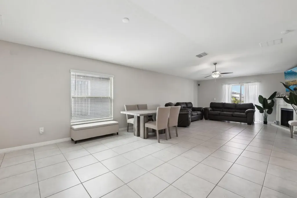 16621 Sunburst Lake Street Wimauma FL 33598