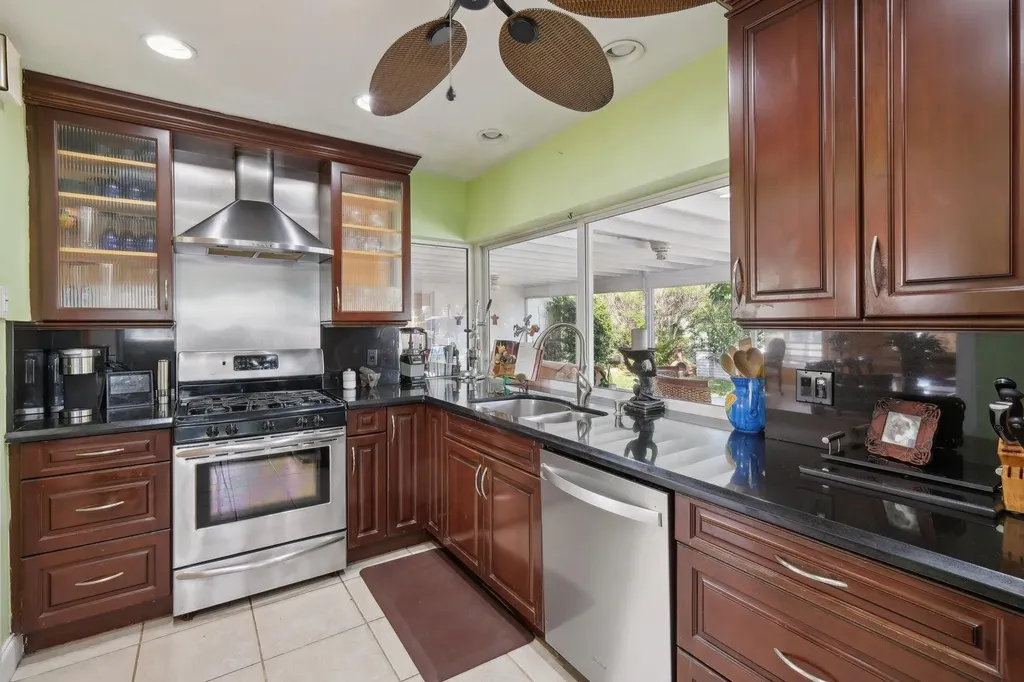 3820 NE 29th Avenue Lighthouse Point FL 33064