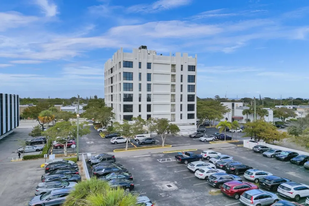 2450 Hollywood Boulevard Hollywood FL 33020