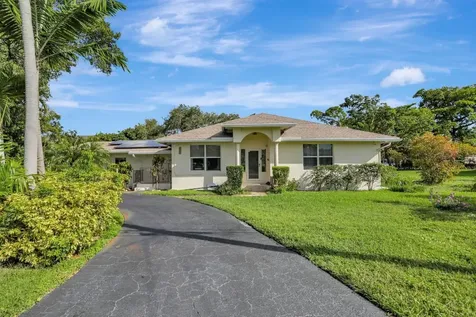 821 SW 13th Court Pompano Beach FL 33060