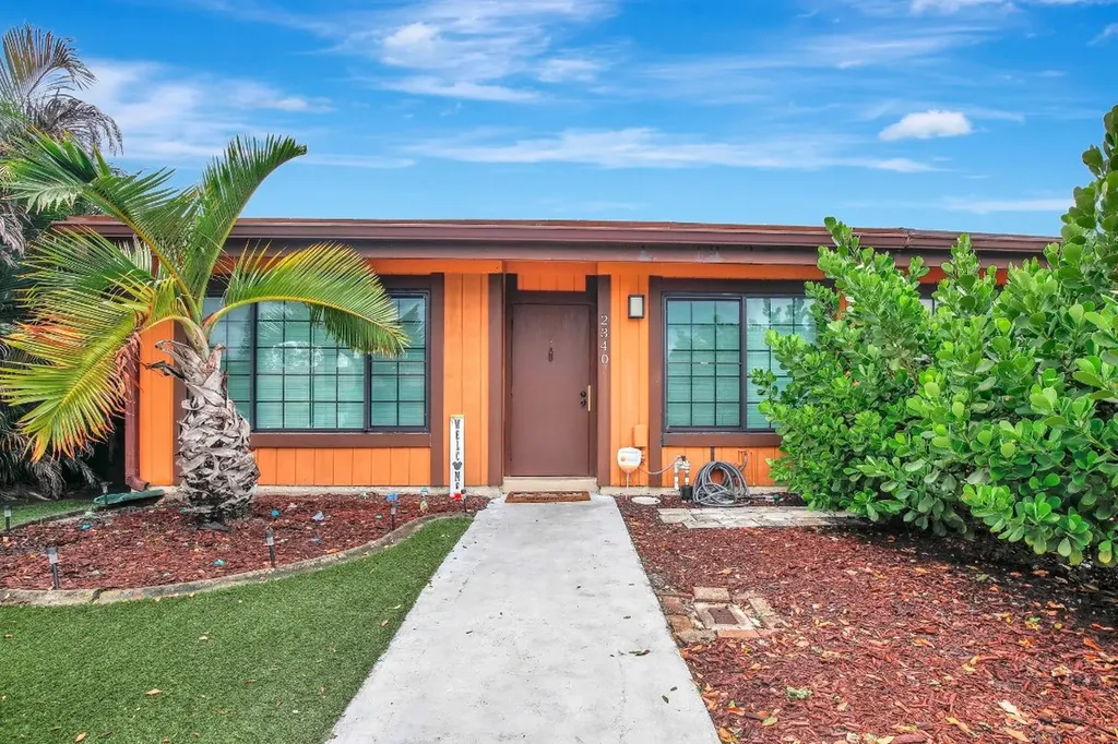 2340 Dogwood Court Pembroke Pines FL 33026