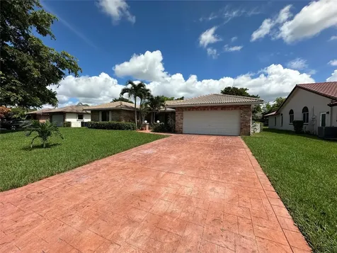 913 NW 110th Lane Coral Springs FL 33071