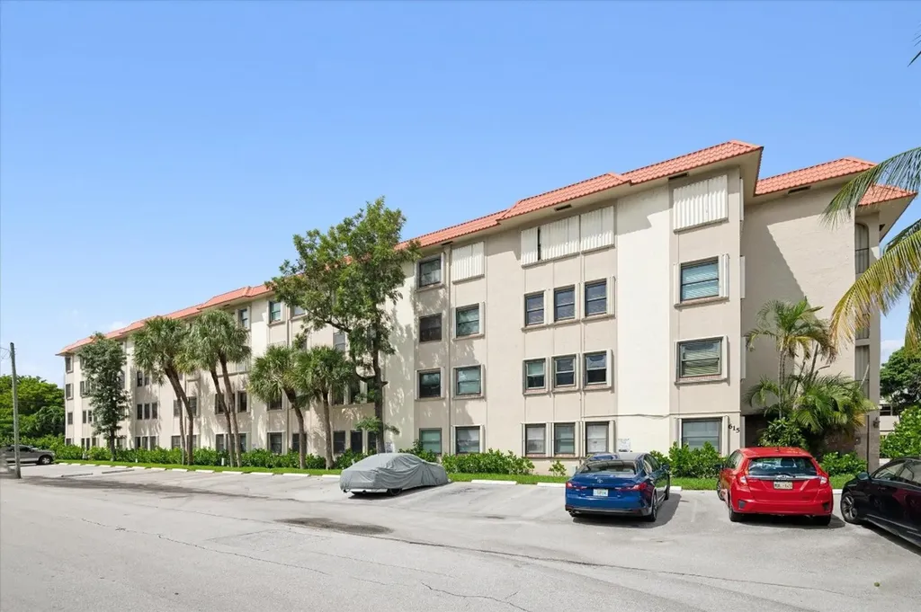 615 NE 12th Avenue Fort Lauderdale FL 33304