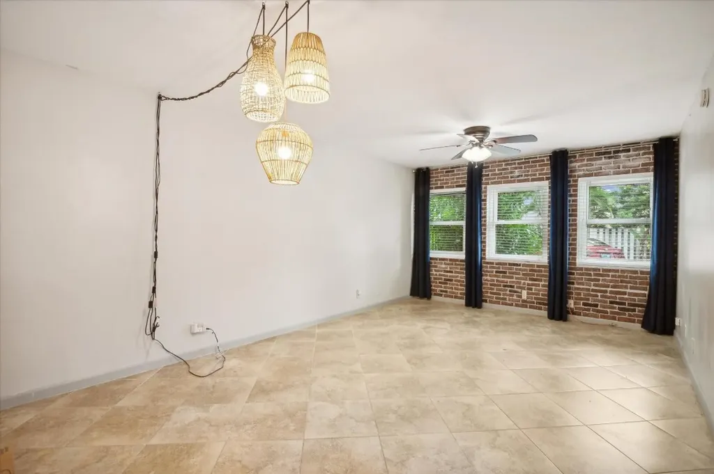 615 NE 12th Avenue Fort Lauderdale FL 33304