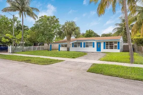 1831 SW 64th Avenue North Lauderdale FL 33068