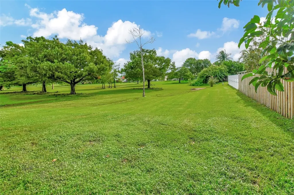 5105 Arbor Glen Circle Lake Worth FL 33463