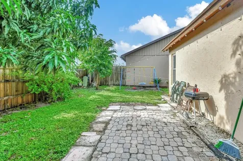5105 Arbor Glen Circle Lake Worth FL 33463