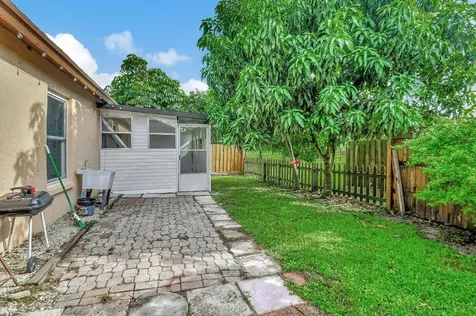 5105 Arbor Glen Circle Lake Worth FL 33463
