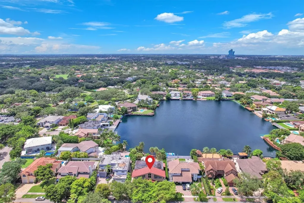 3840 N 40th Avenue Hollywood FL 33021
