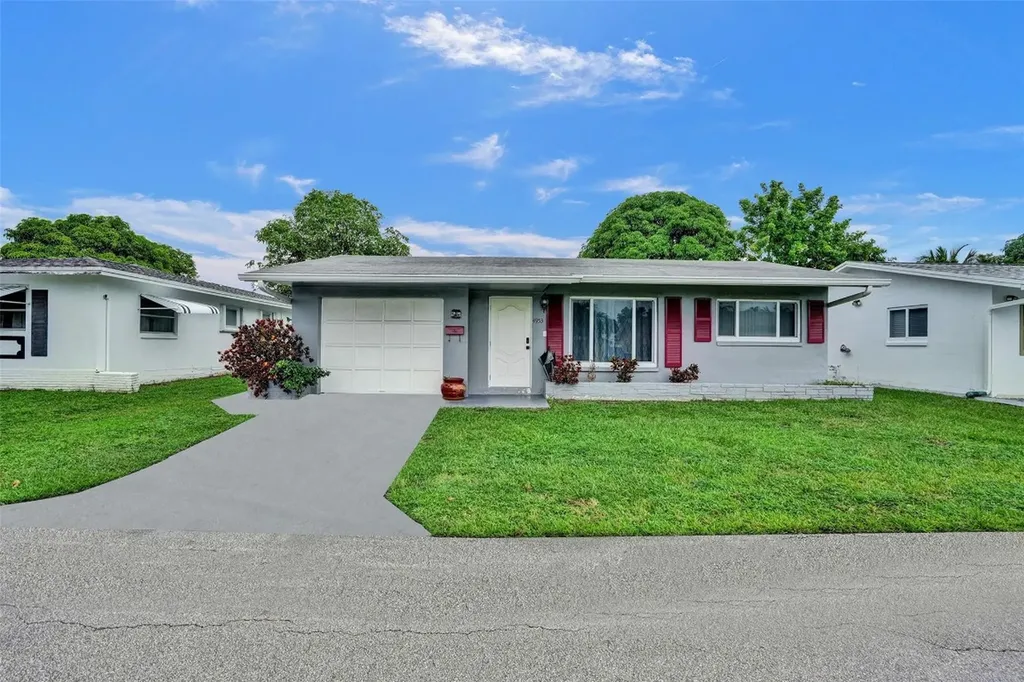 4953 NW 55th Street Tamarac FL 33319