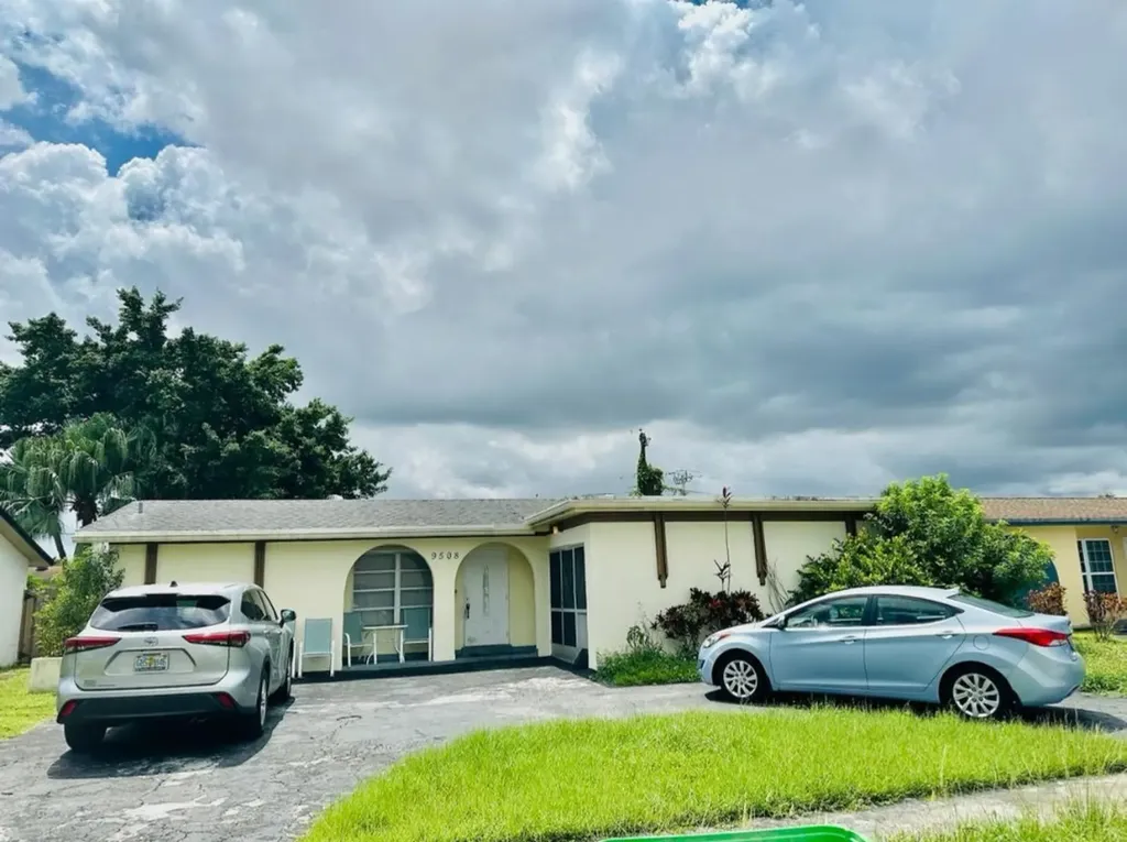 9508 NW 26th Street Sunrise FL 33322