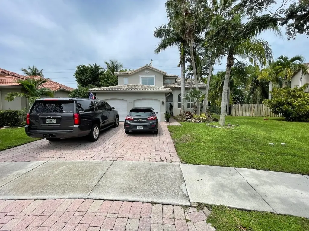 315 W Cypress Cove Circle Davie FL 33325