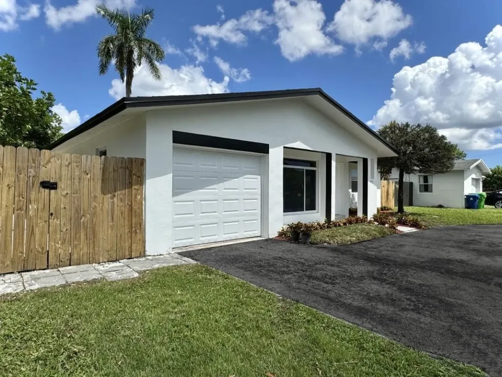 5951 NW 18th Court Sunrise FL 33313