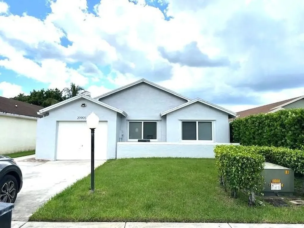 20905 Springs Terrace Boca Raton FL 33428