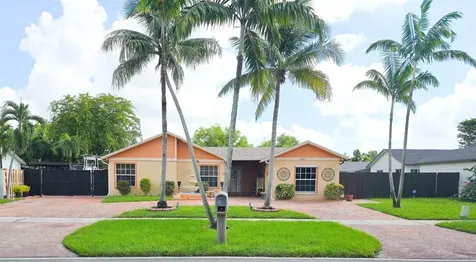 19607 NW 62nd Avenue Hialeah FL 33015