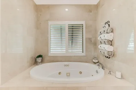 2140 NE 24th Street Wilton Manors FL 33305