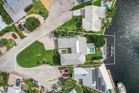 2140 NE 24th Street Wilton Manors FL 33305