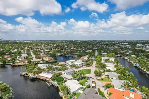 2140 NE 24th Street Wilton Manors FL 33305