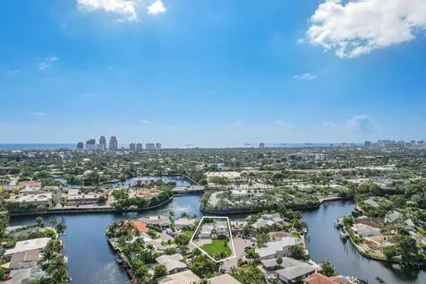 2140 NE 24th Street Wilton Manors FL 33305