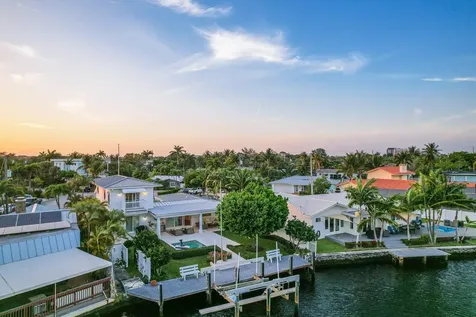 2140 NE 24th Street Wilton Manors FL 33305