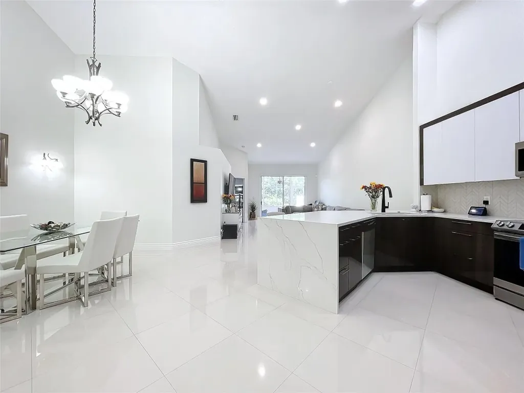 9237 Vineland Court Boca Raton FL 33496