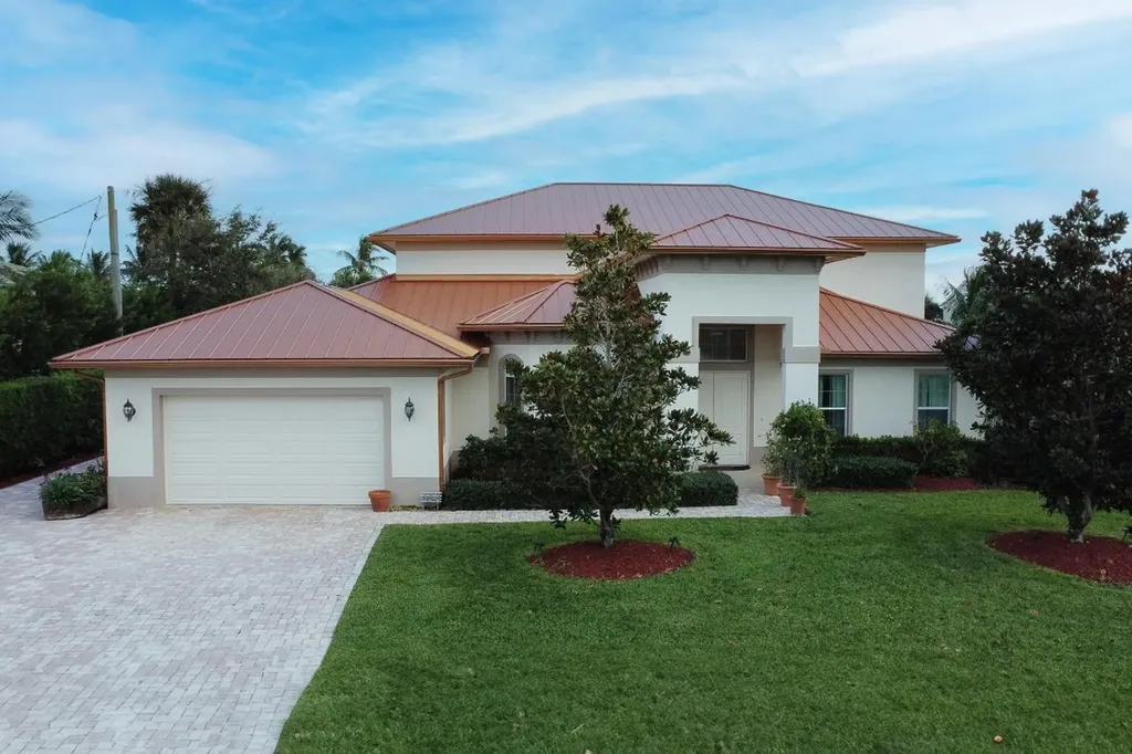 8574 SE Banyan Tree Street Hobe Sound FL 33455