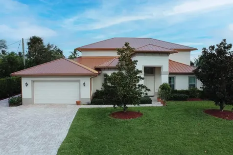 8574 SE Banyan Tree Street Hobe Sound FL 33455
