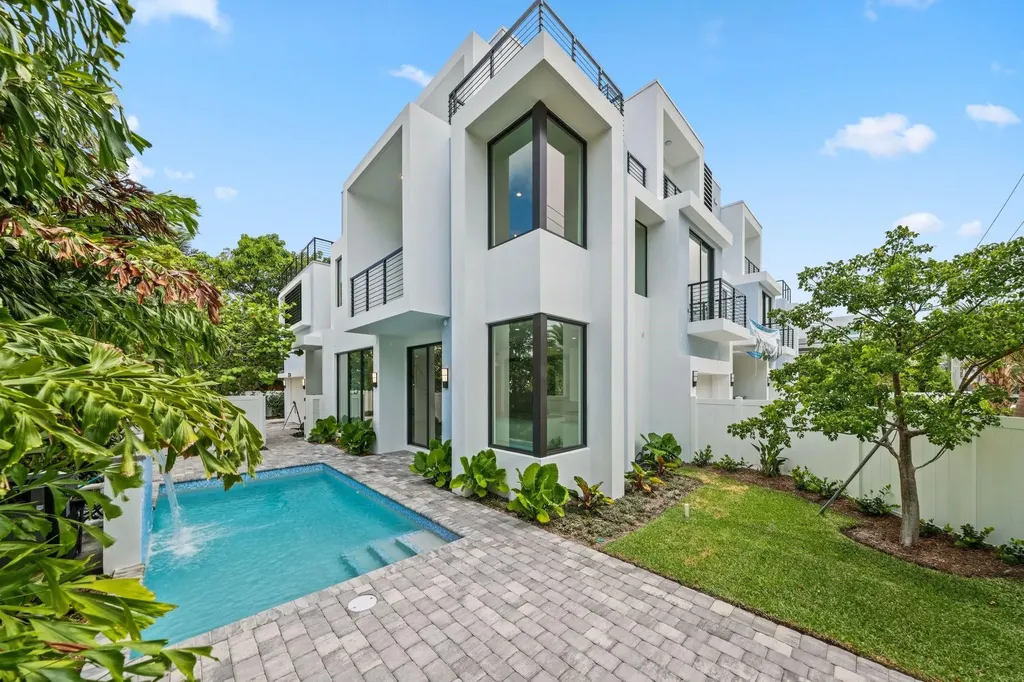 204 Osceola Park Lane Delray Beach FL 33483