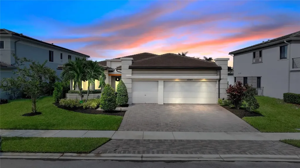 10547 N Lago Vista Circle Parkland FL 33076