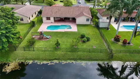 5001 Hawkes Bluff Avenue Davie FL 33331