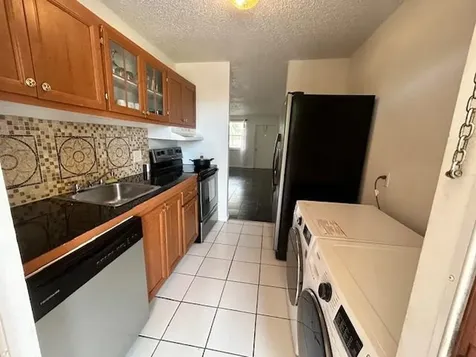 850 E Commercial Boulevard Oakland Park FL 33334