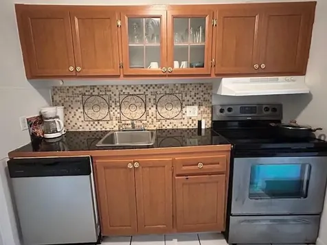 850 E Commercial Boulevard Oakland Park FL 33334