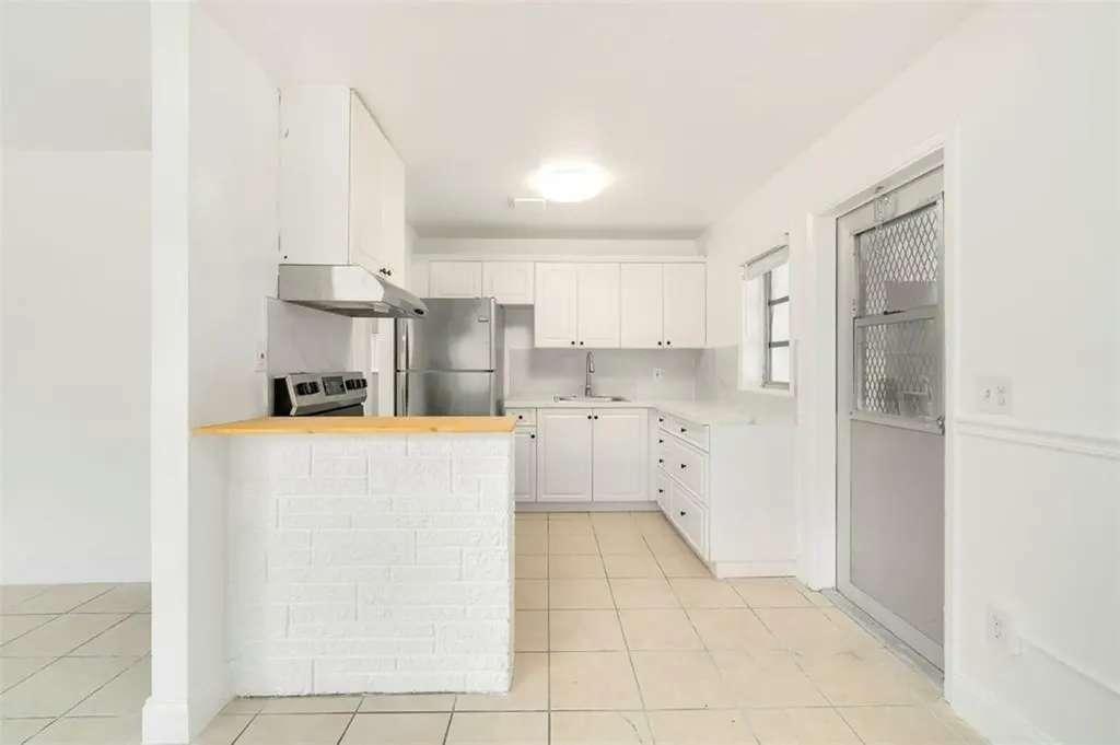 511 NW 18th Street Pompano Beach FL 33060