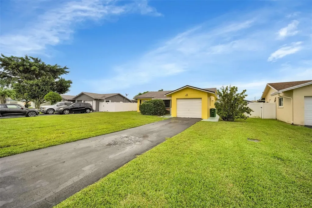 9510 NW 80th Place Tamarac FL 33321