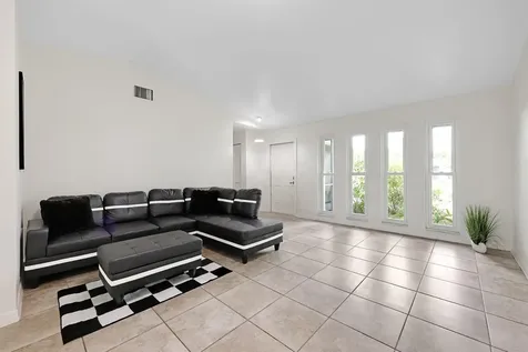 137 SE Santa Barbara Place Cape Coral FL 33990