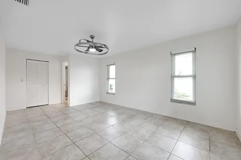 137 SE Santa Barbara Place Cape Coral FL 33990