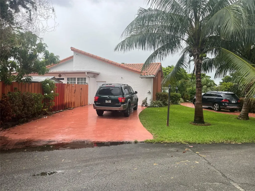 20411 NE 7th Place Miami FL 33179