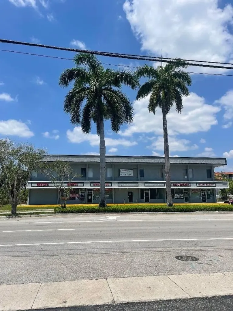 1075 Sunset Strip Sunrise FL 33313