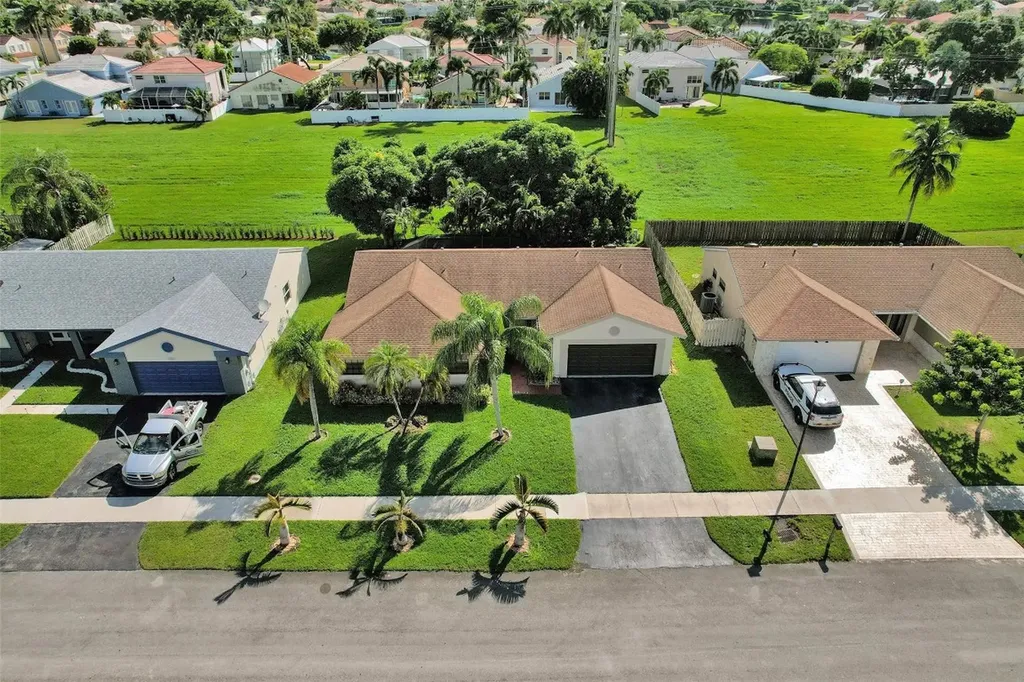 600 Fairfax Avenue Davie FL 33325